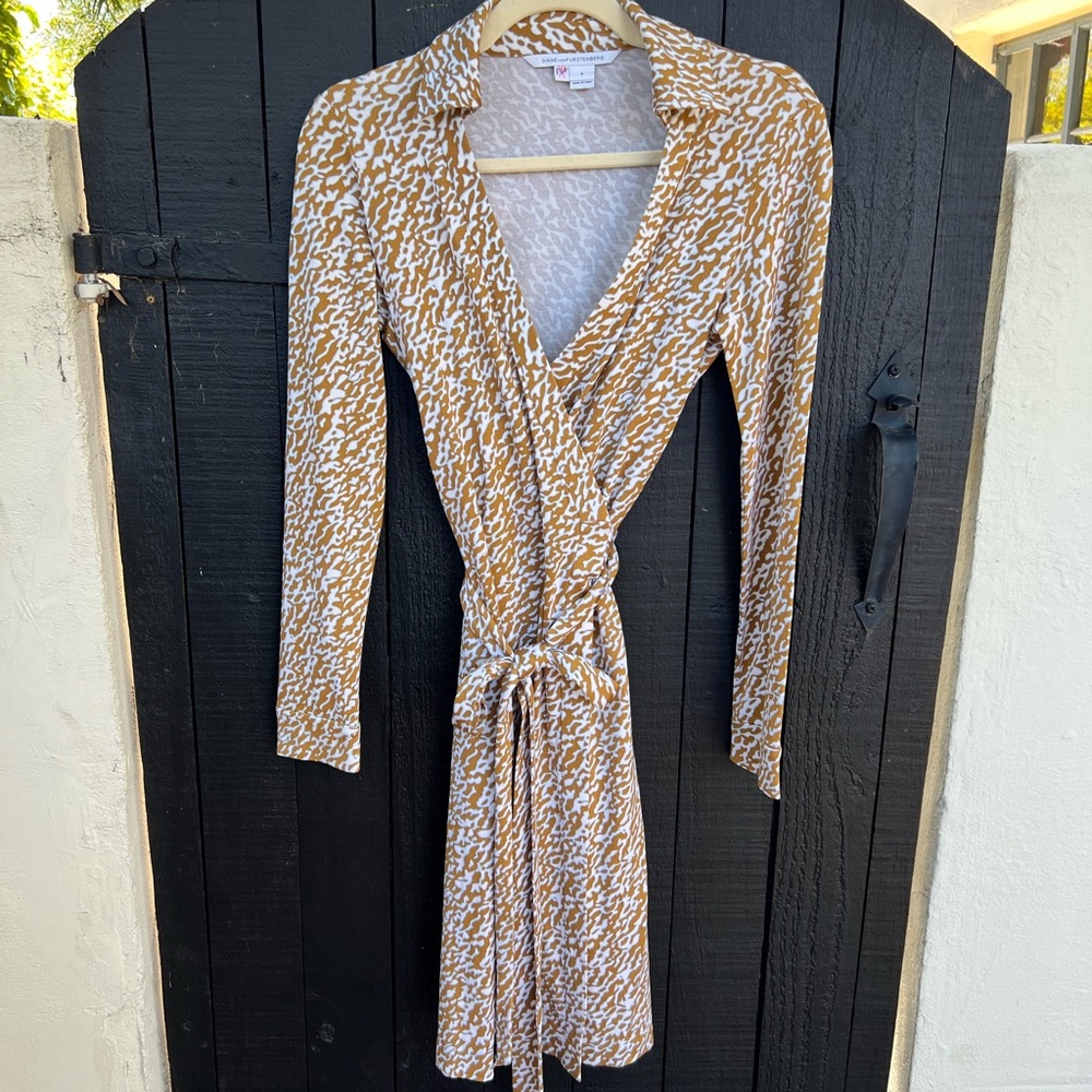 Diane Von Furstenberg Brown and White Wrap Dress